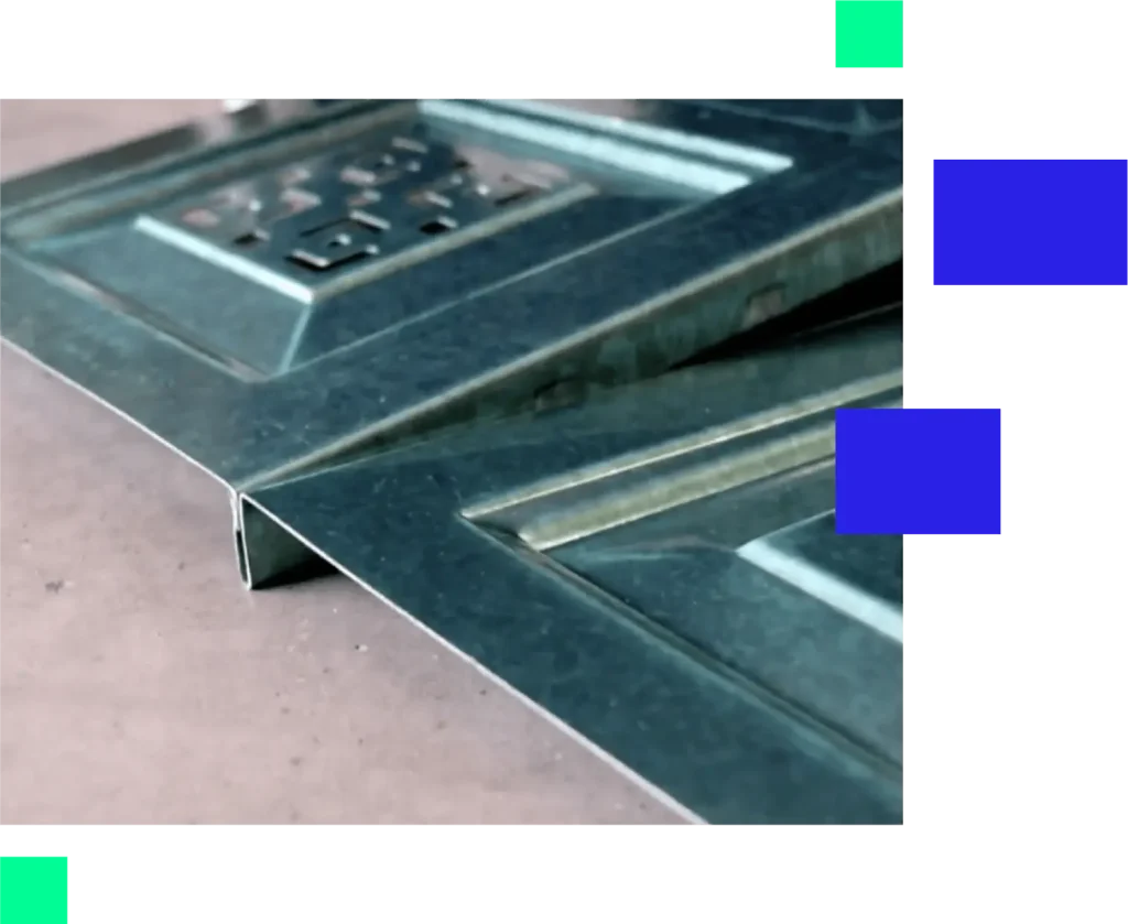 Detalle de ensamble Lamiclick en duela de acero galvanizado